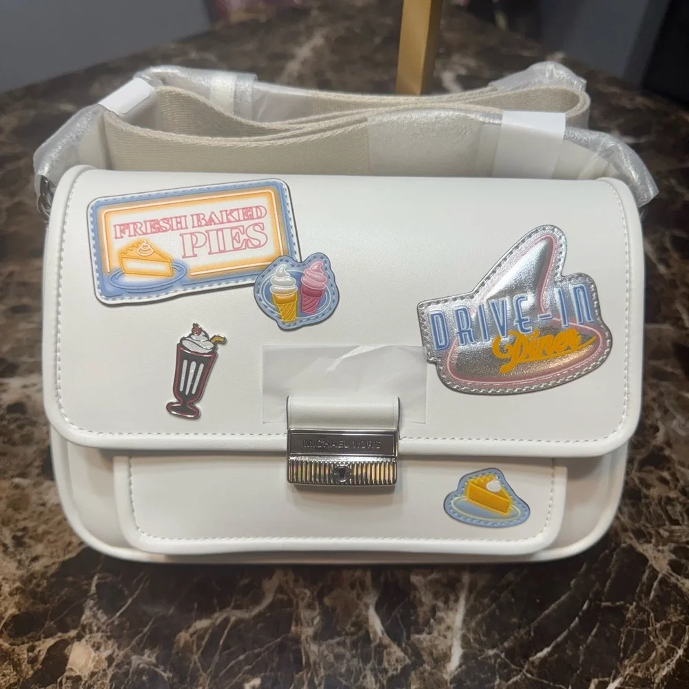 Michael Kors Optic White Crossbody Bag – NWT – Retail $558 🤍✨ - Picture 1 of 9